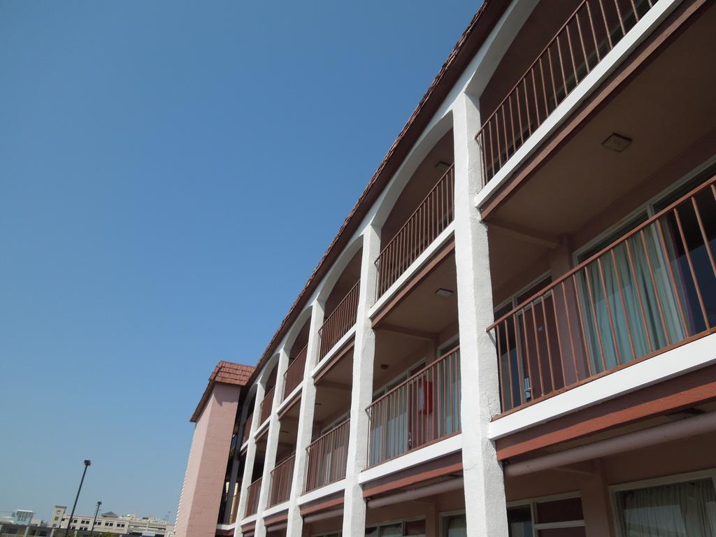 Sunshine Inn & Suites Virginia Beach Extérieur photo