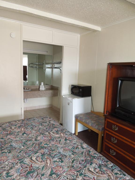 Sunshine Inn & Suites Virginia Beach Extérieur photo