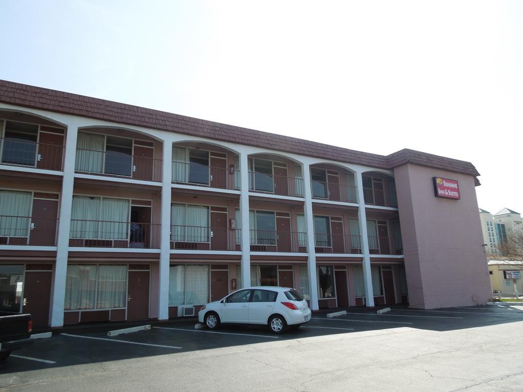 Sunshine Inn & Suites Virginia Beach Extérieur photo